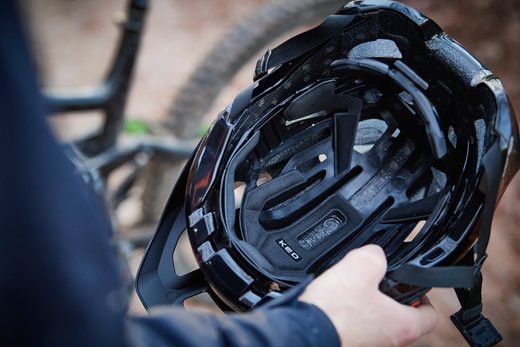 Richtige Fahrradhelm Größe finden – so sitzt dein Helm perfekt